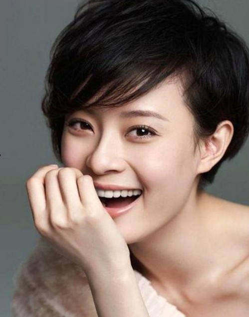 从网络热词到美食新宠:“吃瓜”在娱乐与生活中的多维解读