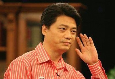 娱乐圈幕后真相大揭秘：明星作假与吃瓜狂欢